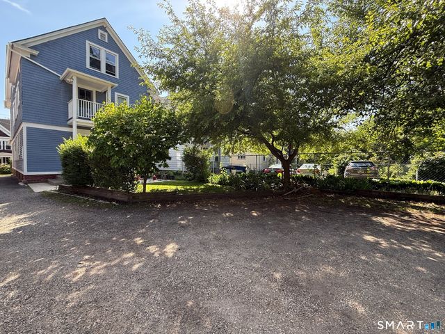 253 Willow Street FL 3, New Haven, CT 06511