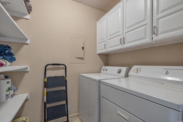 12 Segovia Dr, Hot Springs Village, AR 71909