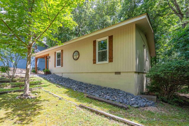 12 Segovia Dr, Hot Springs Village, AR 71909