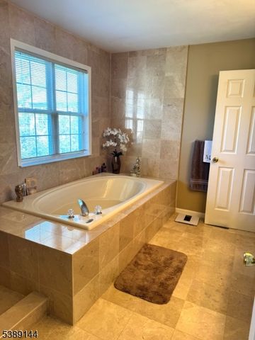 28 Langdale Rd, Wayne Twp., NJ 07470