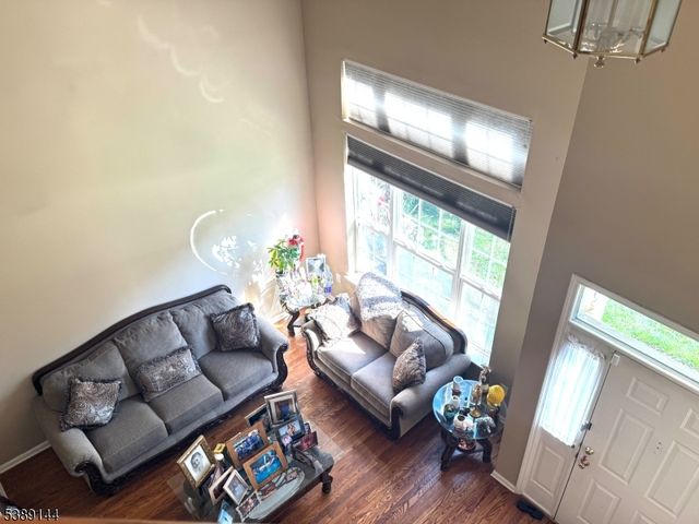 28 Langdale Rd, Wayne Twp., NJ 07470