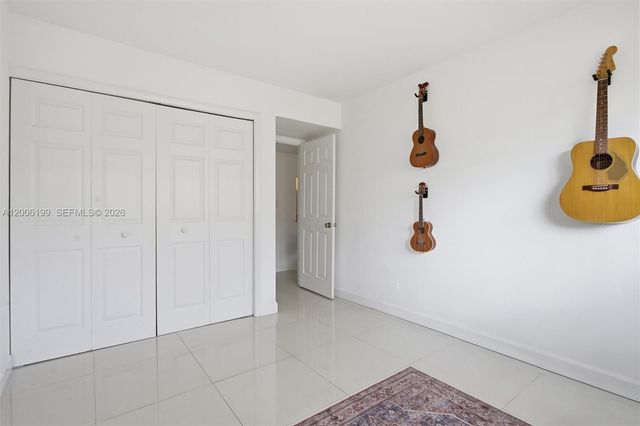 183 Lakeview Dr 102, Weston, FL 33326