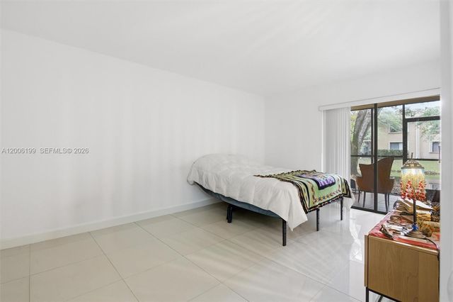183 Lakeview Dr 102, Weston, FL 33326
