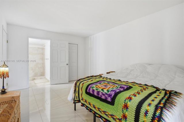183 Lakeview Dr 102, Weston, FL 33326