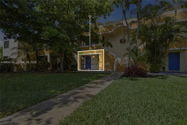 183 Lakeview Dr 102, Weston, FL 33326