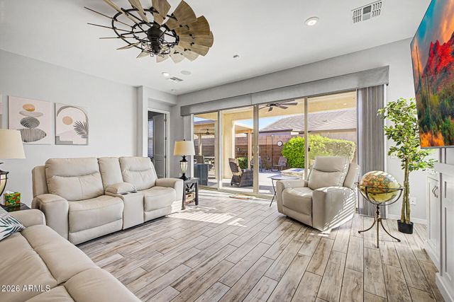 17253 W ECHO Lane, Waddell, AZ 85355