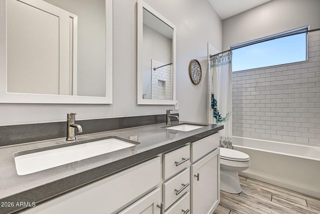 17253 W ECHO Lane, Waddell, AZ 85355