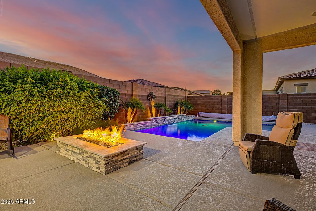 17253 W ECHO Lane, Waddell, AZ 85355 — photo 2