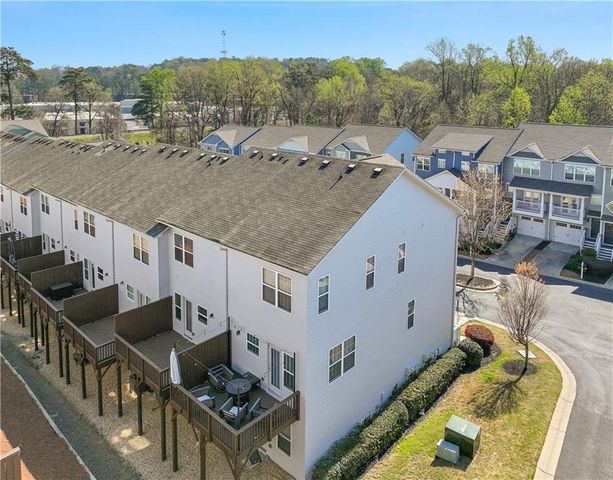 1736 Liberty Parkway NW, Atlanta, GA 30318