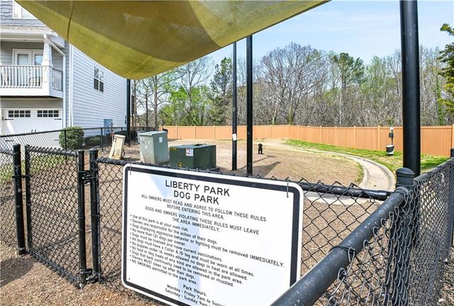 1736 Liberty Parkway NW, Atlanta, GA 30318