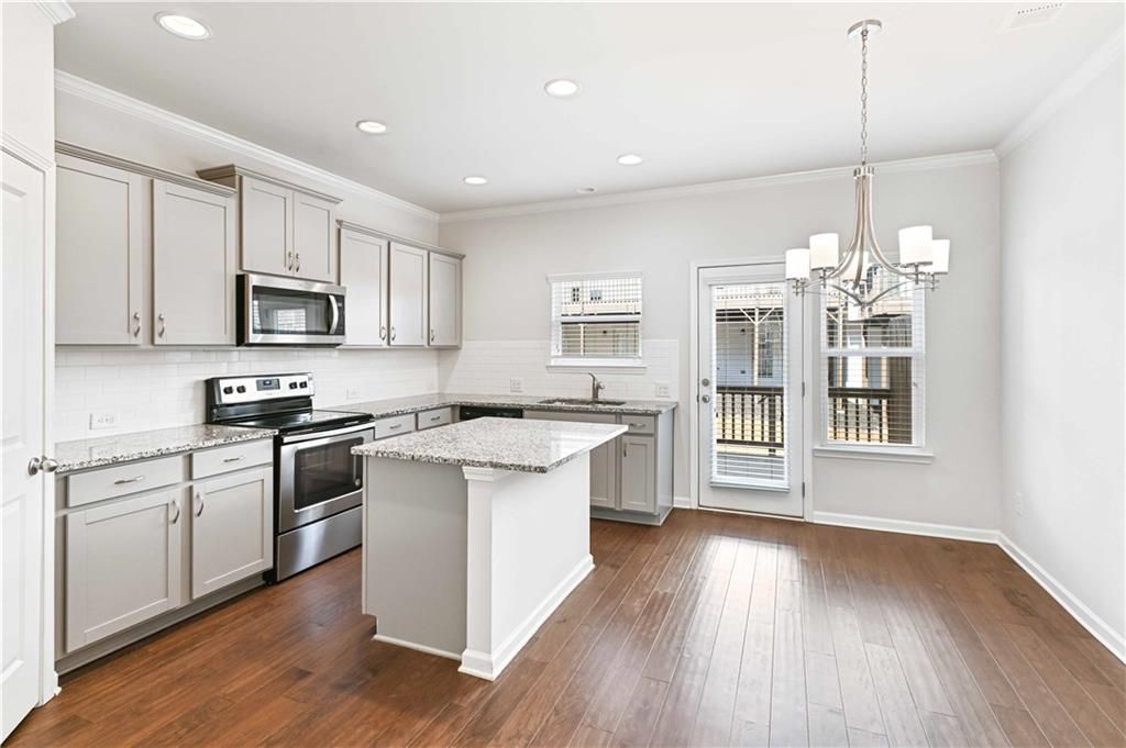 1736 Liberty Parkway NW, Atlanta, GA 30318