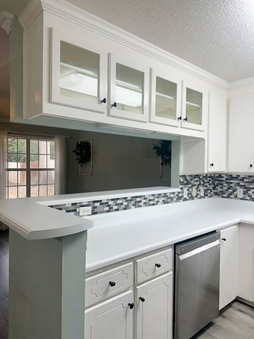 106 Candle Brook Drive, Dothan, AL 36303