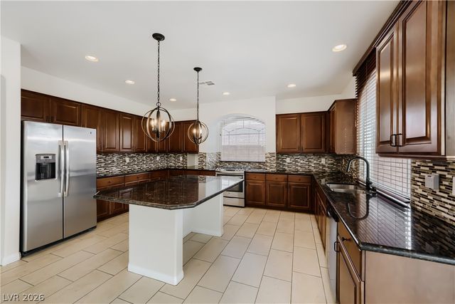 9728 Golden Thread Court, Las Vegas, NV 89141