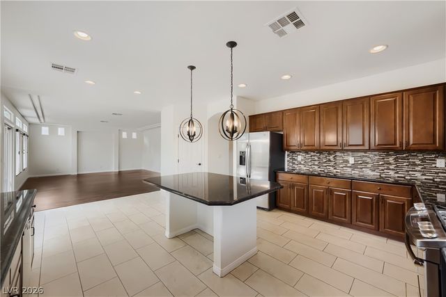 9728 Golden Thread Court, Las Vegas, NV 89141