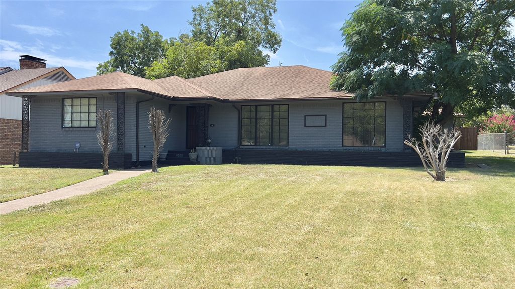 1006 Whitestone Lane, Dallas, TX 75232
