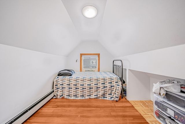 11 Murphy Ct, Newton, MA 02458