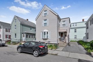 11 Murphy Ct, Newton, MA 02458
