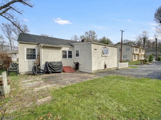 310 Boulevard Dr, Wayne Twp., NJ 07470