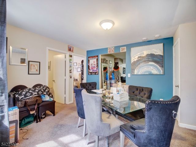 310 Boulevard Dr, Wayne Twp., NJ 07470