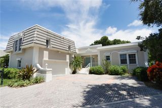 5916 Chanteclair DR 8, Naples, FL 34108