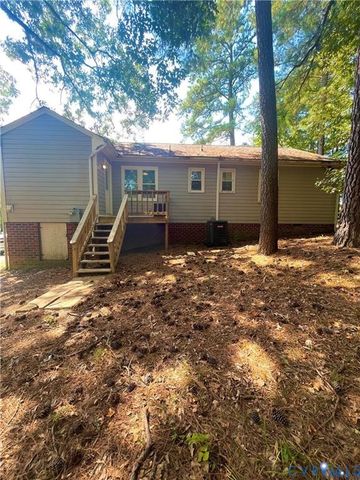 7032 Claybird Ln, Mechanicsville, VA 23111