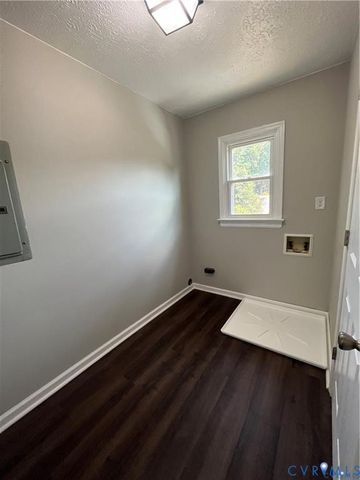 7032 Claybird Ln, Mechanicsville, VA 23111