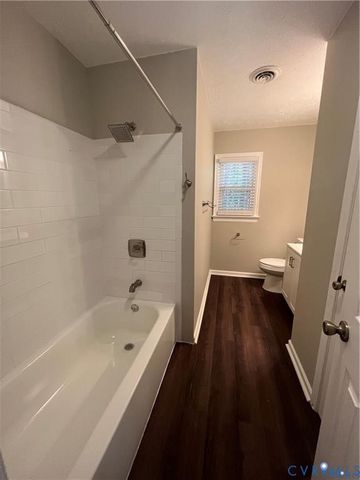 7032 Claybird Ln, Mechanicsville, VA 23111
