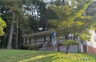 7032 Claybird Ln, Mechanicsville, VA 23111