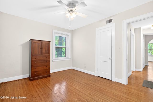 1300 Everett Ave APT 3, Louisville, KY 40204