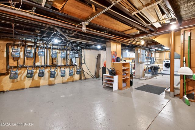 1300 Everett Ave APT 3, Louisville, KY 40204