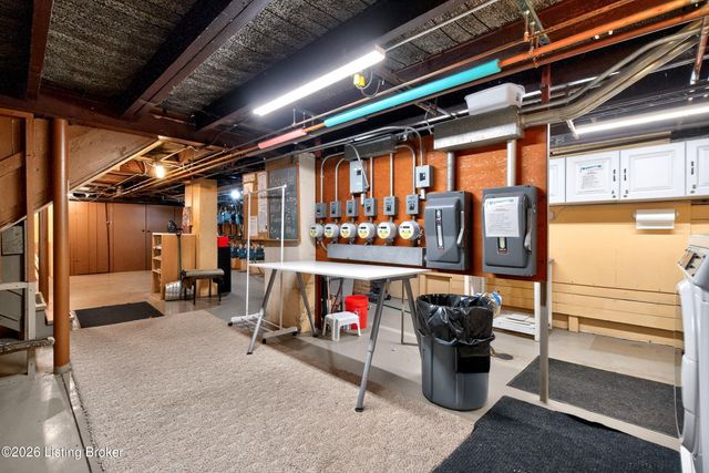 1300 Everett Ave APT 3, Louisville, KY 40204