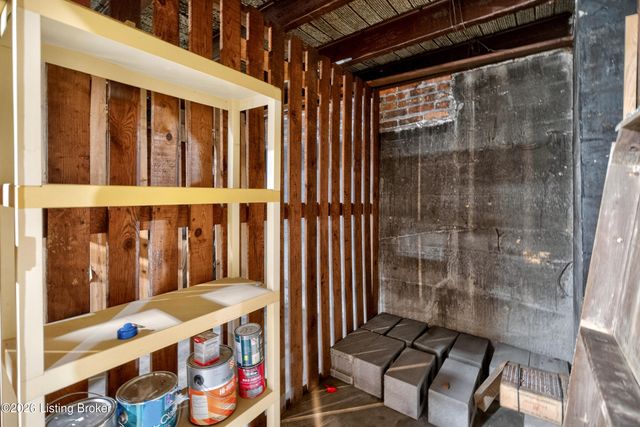 1300 Everett Ave APT 3, Louisville, KY 40204