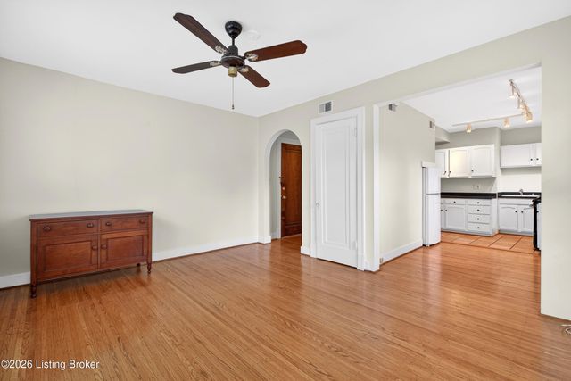 1300 Everett Ave APT 3, Louisville, KY 40204