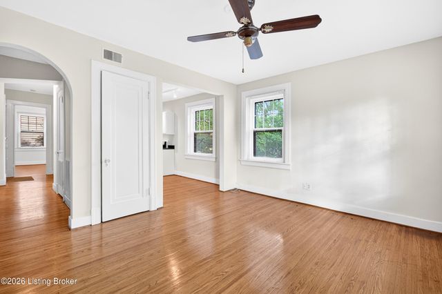 1300 Everett Ave APT 3, Louisville, KY 40204