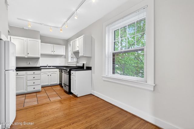 1300 Everett Ave APT 3, Louisville, KY 40204