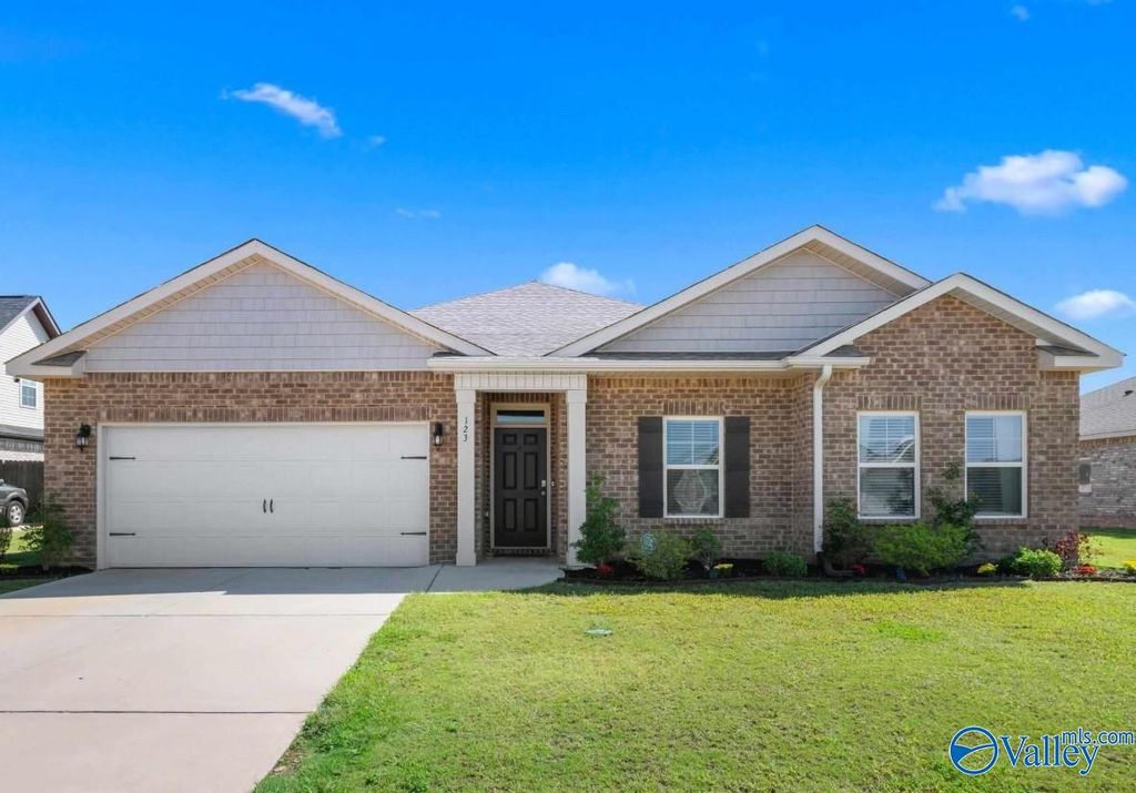 123 Barn Trail Way, Toney, AL 35773