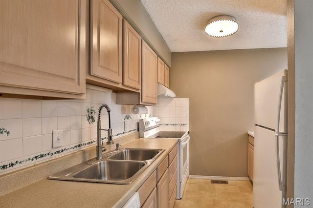 139 Condor Court 139, St Charles, MO 63303