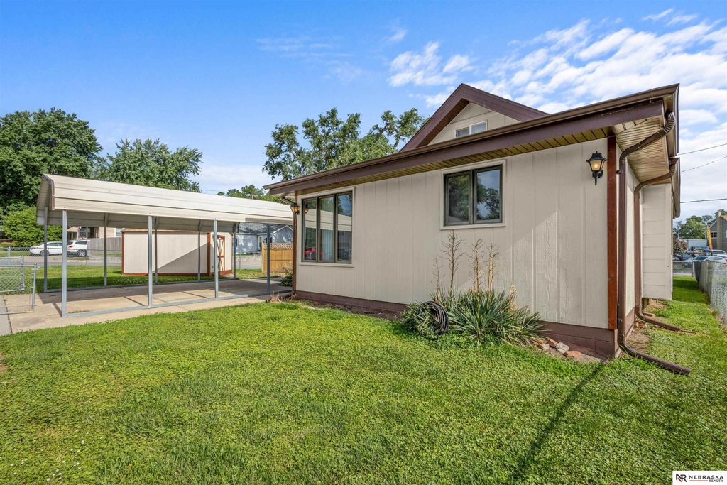 6517 Gilmore Avenue, Omaha, NE 68107