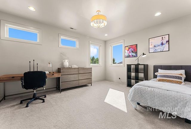 1300 W Windbreaker Ln, Eagle, ID 83616