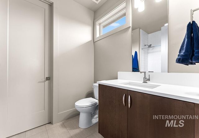 1300 W Windbreaker Ln, Eagle, ID 83616