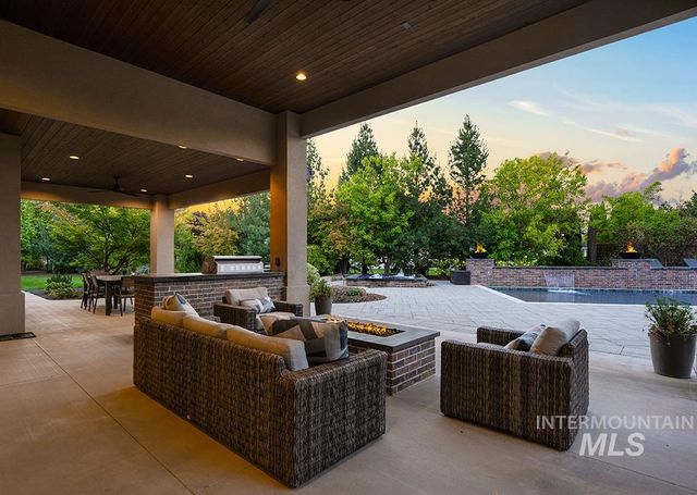 1300 W Windbreaker Ln, Eagle, ID 83616