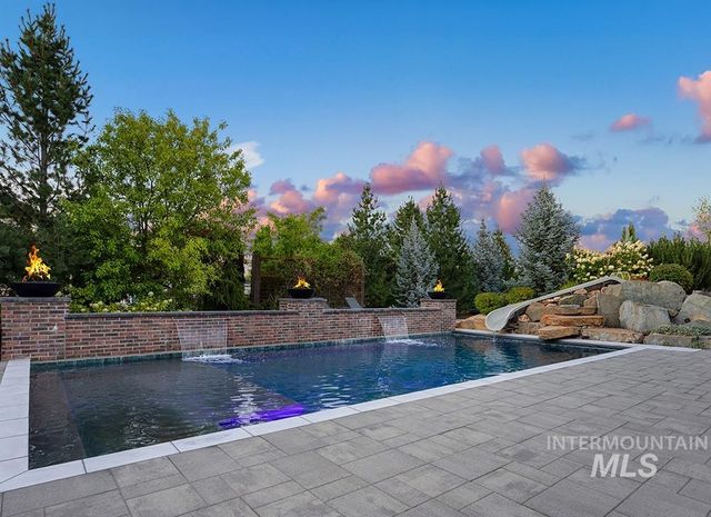 1300 W Windbreaker Ln, Eagle, ID 83616