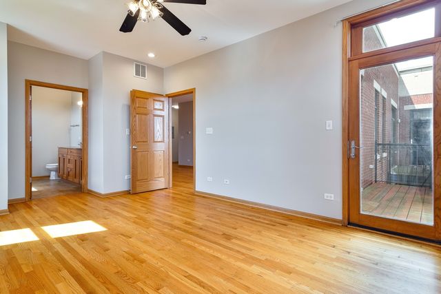 641 E Pershing Avenue 301, Chicago, IL 60653