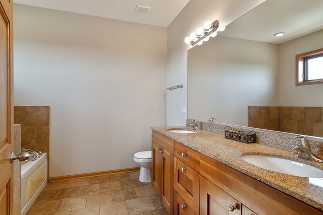 641 E Pershing Avenue 301, Chicago, IL 60653