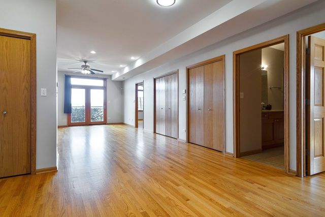 641 E Pershing Avenue 301, Chicago, IL 60653
