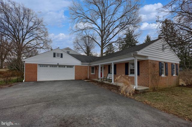 1428 CENTER RD, Lancaster, PA 17603