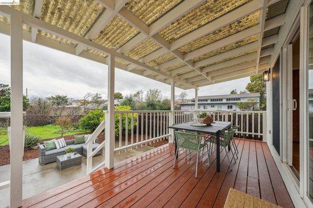 535 Ashbury Ave, El Cerrito, CA 94530