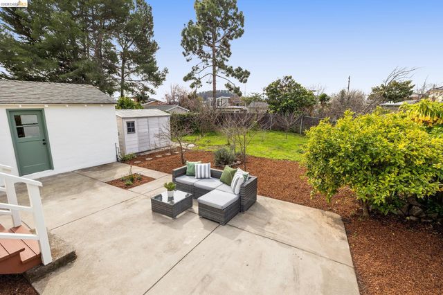 535 Ashbury Ave, El Cerrito, CA 94530