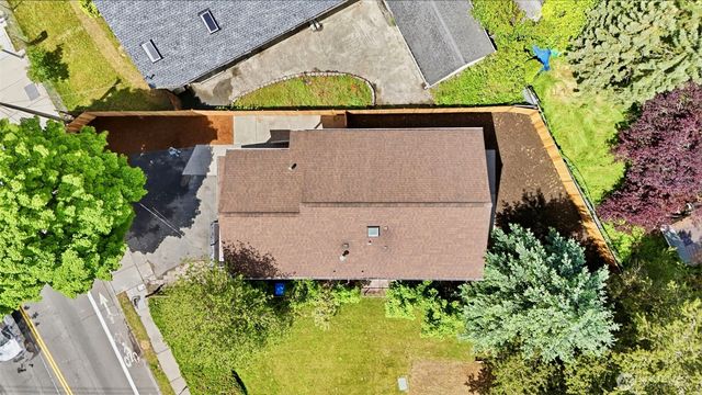 814 NE 185th Street, Shoreline, WA 98155
