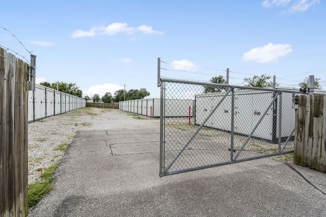 2110 Airpark Road, Ozark, MO 65721